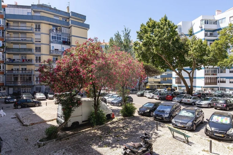 Apartamento T3 para Venda em Algés, Linda-A-Velha e Cruz Quebrada-Dafundo Foto 8