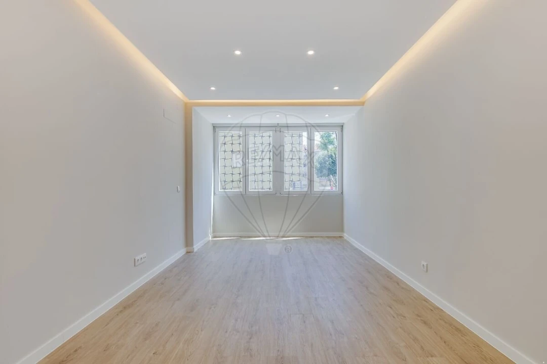 Apartamento T3 para Venda em Algés, Linda-A-Velha e Cruz Quebrada-Dafundo Foto 22