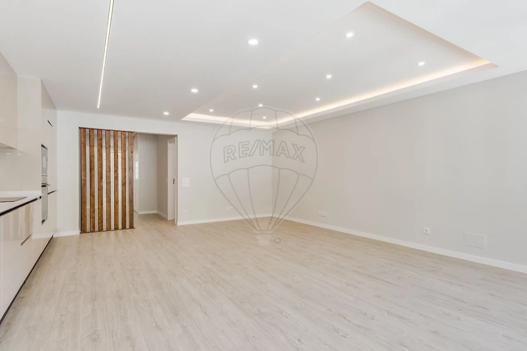 Apartamento T3 para Venda em Algés, Linda-A-Velha e Cruz Quebrada-Dafundo Foto 13