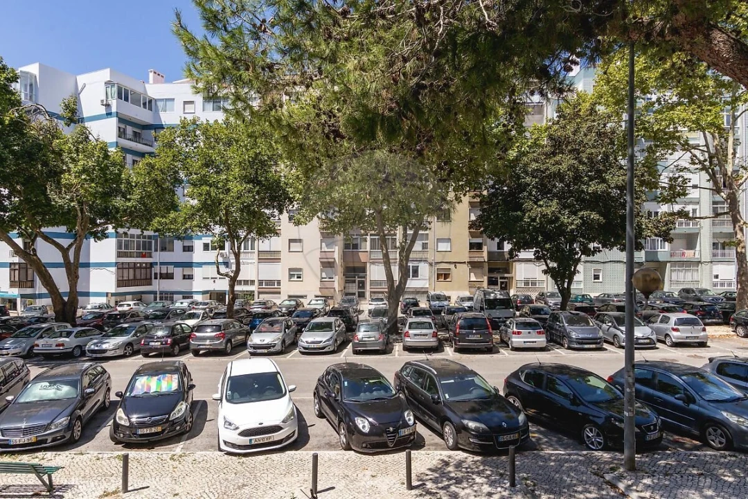 Apartamento T3 para Venda em Algés, Linda-A-Velha e Cruz Quebrada-Dafundo Foto 9