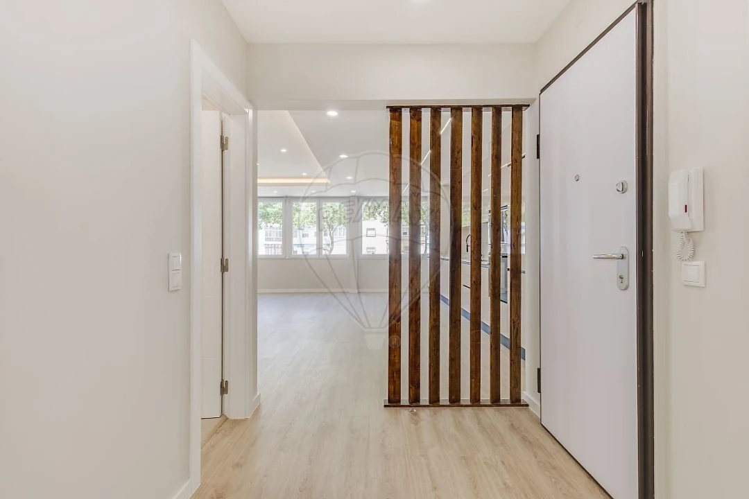 Apartamento T3 para Venda em Algés, Linda-A-Velha e Cruz Quebrada-Dafundo Foto 4