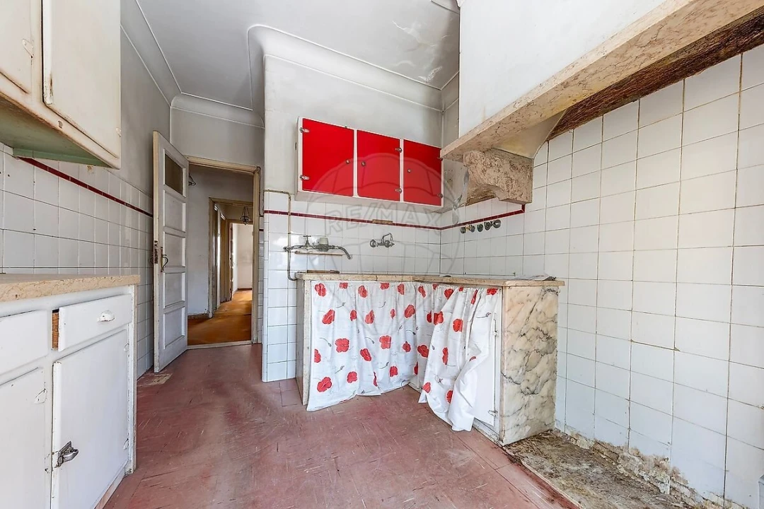 Apartamento T2 para Venda em Campo de Ourique Foto 12