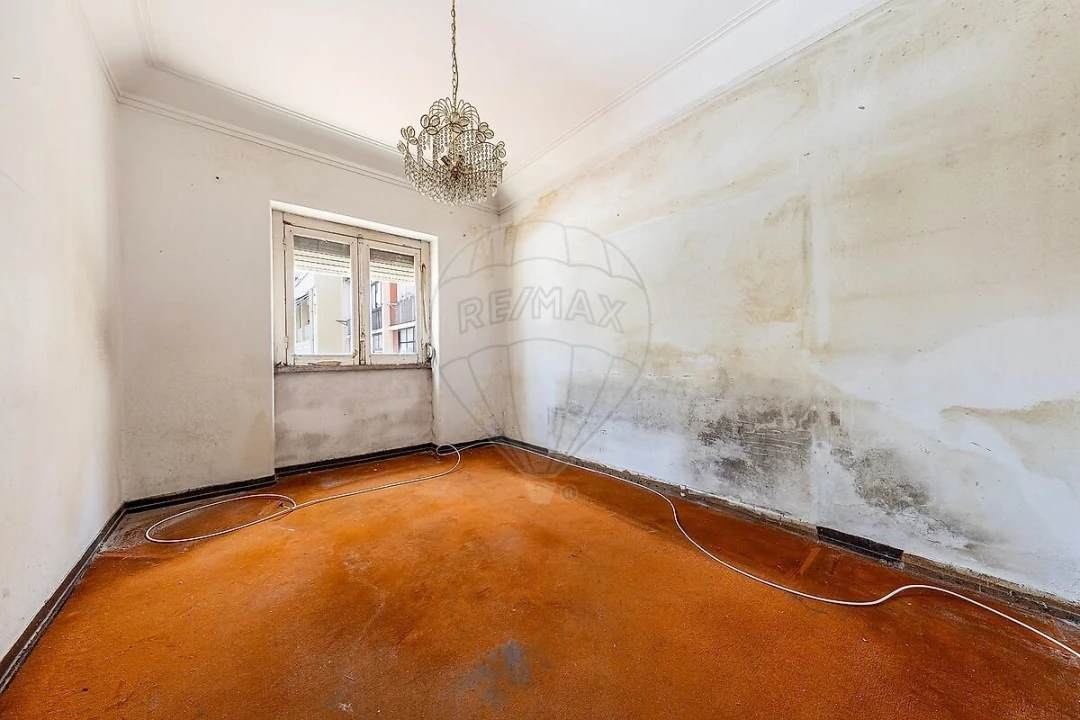 Apartamento T2 para Venda em Campo de Ourique Foto 6