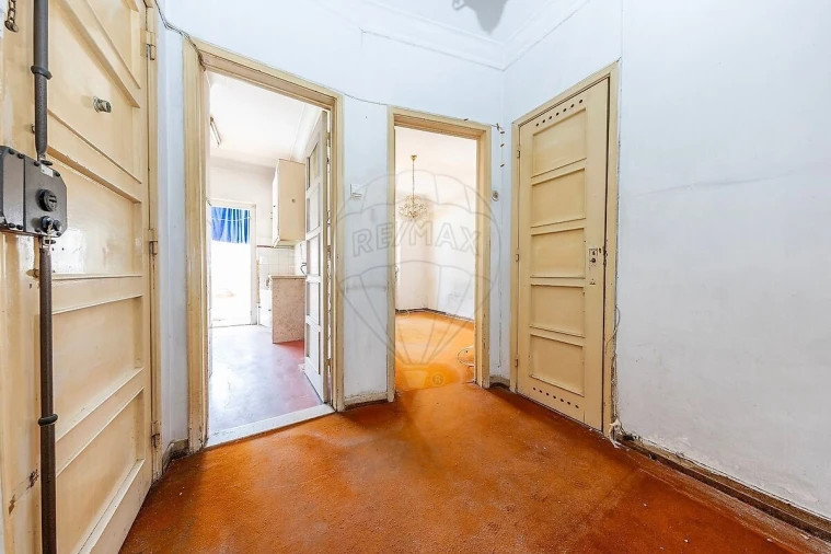 Apartamento T2 para Venda em Campo de Ourique Foto 5