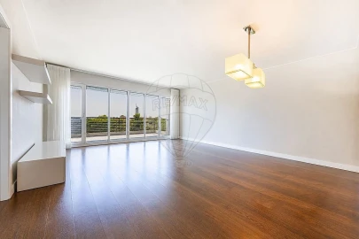 Apartamento T2 para Venda em Olivais