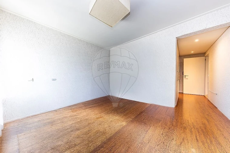 Apartamento T2 para Venda em Olivais Foto 29