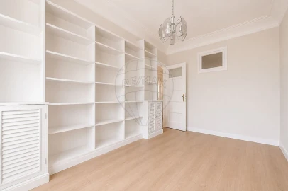 Apartamento T2 para Venda em Campo de Ourique