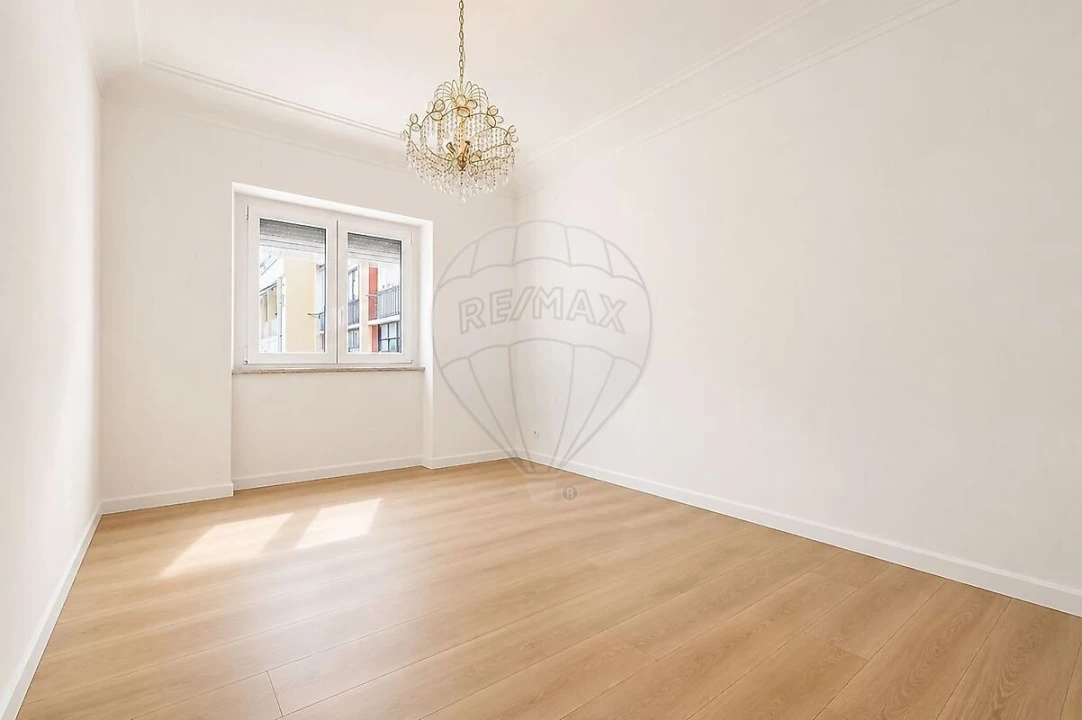 Apartamento T2 para Venda em Campo de Ourique Foto 6