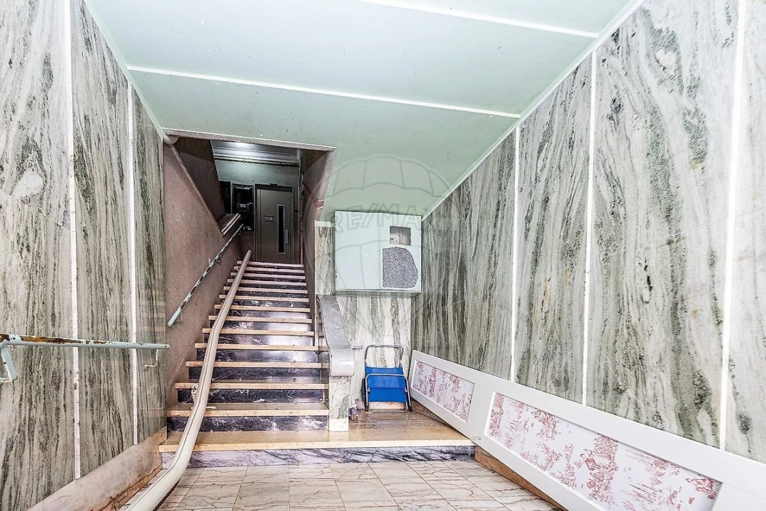 Apartamento T2 para Venda em Campo de Ourique Foto 9