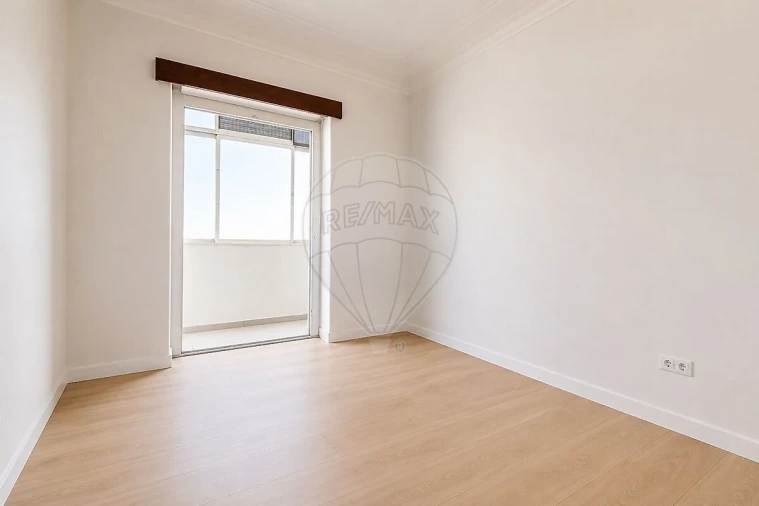 Apartamento T2 para Venda em Campo de Ourique Foto 7