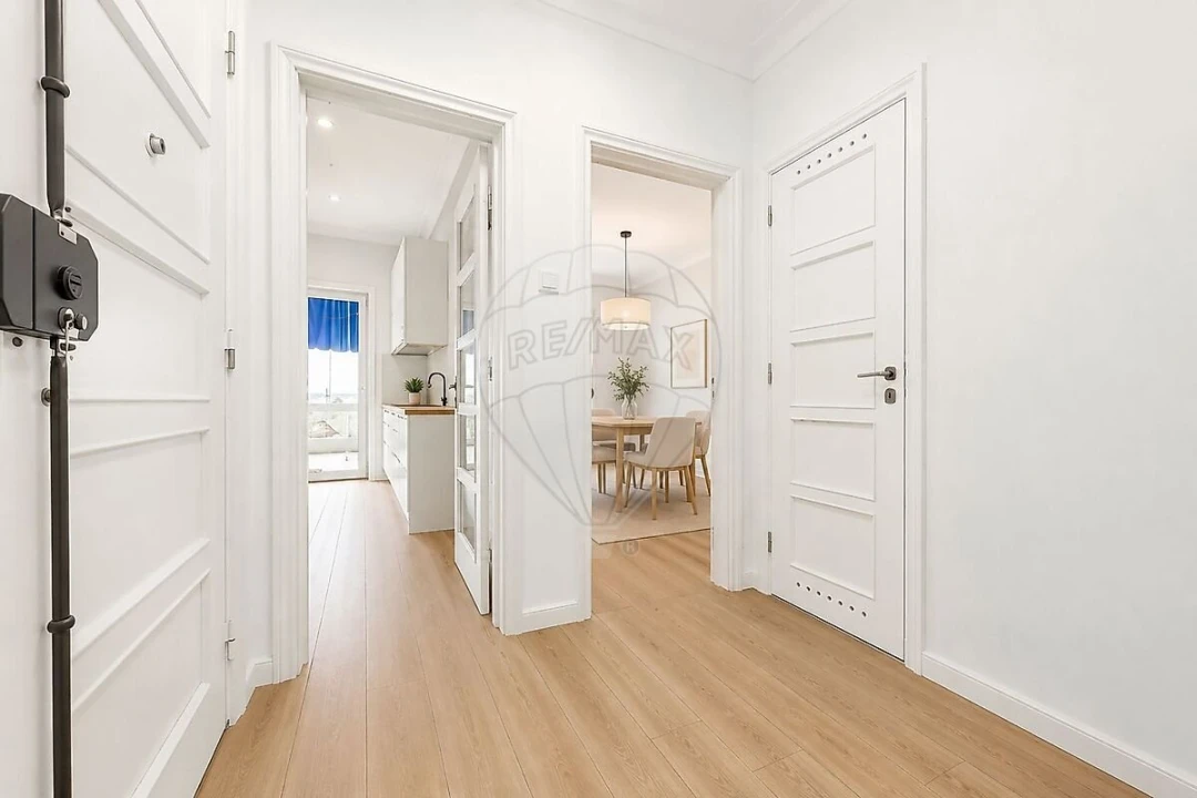 Apartamento T2 para Venda em Campo de Ourique Foto 2