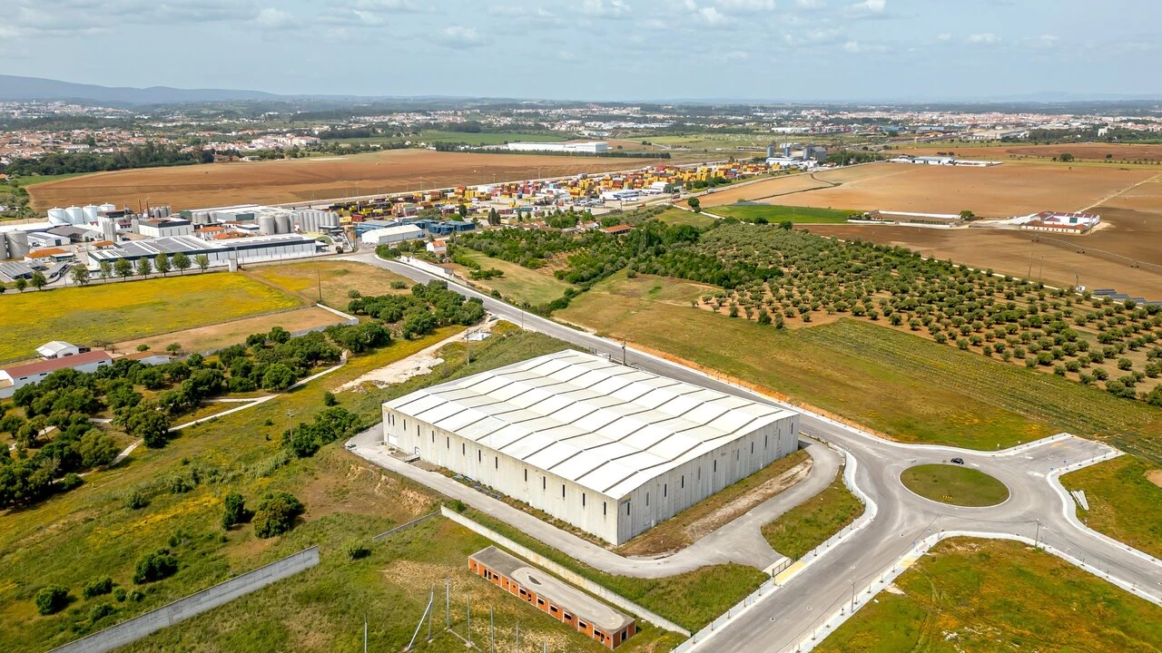 Armazém para Venda em Riachos Foto 22