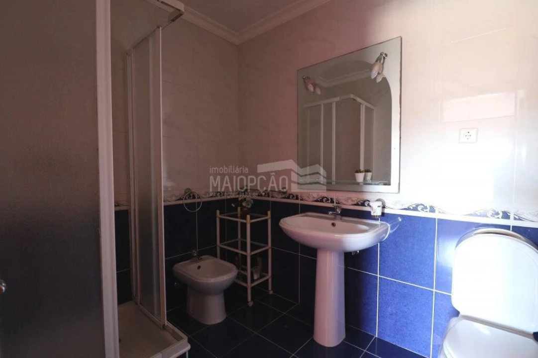Apartamento T3 para Venda em Sé, Santa Maria e Meixedo Foto 13