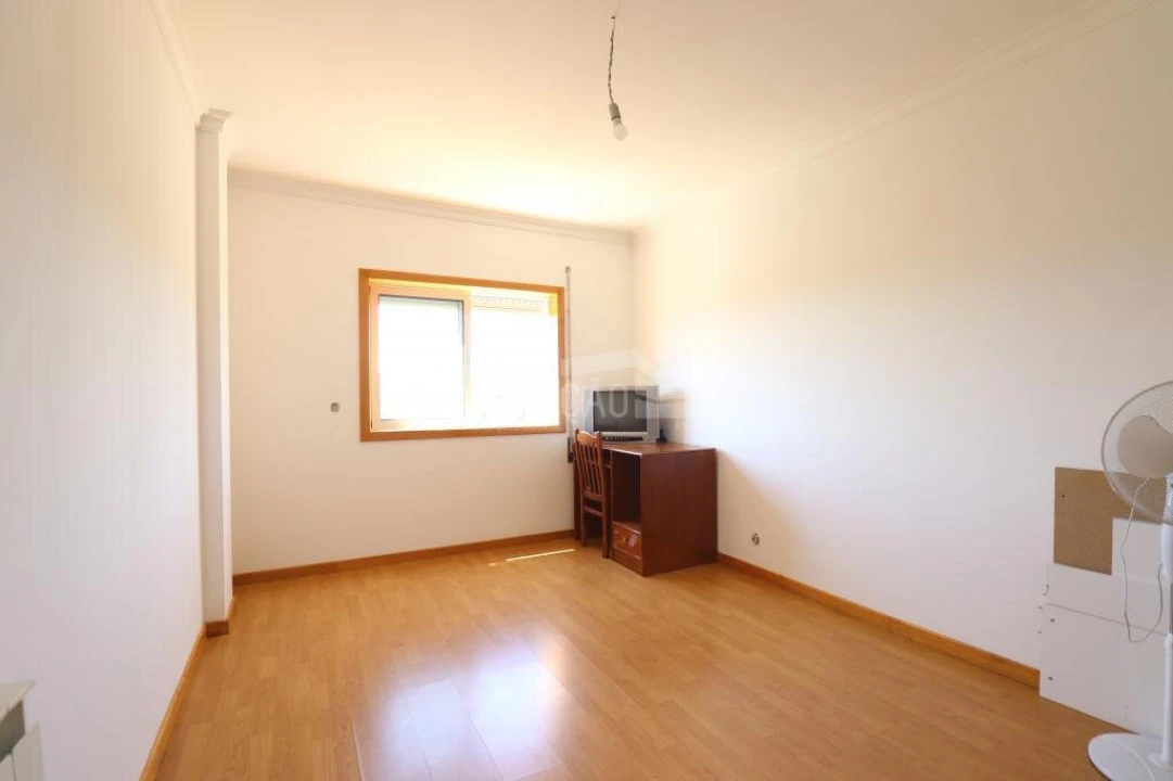 Apartamento T3 para Venda em Sé, Santa Maria e Meixedo Foto 17