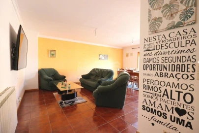 Apartamento T3 para Venda em Sé, Santa Maria e Meixedo