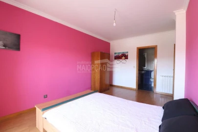 Apartamento T3 para Venda em Sé, Santa Maria e Meixedo