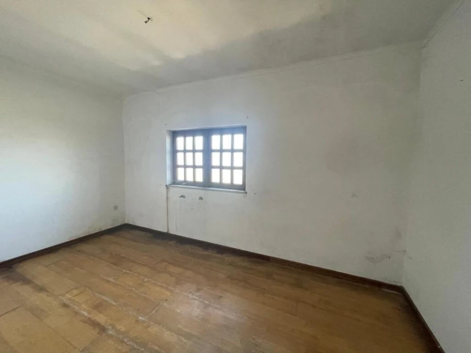 Moradia T5 para Venda em Telões Foto 10