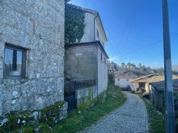 Moradia T5 para Venda em Telões
