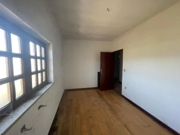 Moradia T5 para Venda em Telões