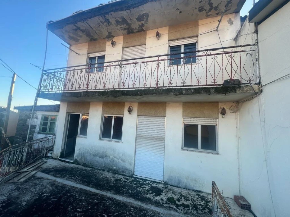 Moradia T0 para Venda em Nogueira e Ermida Foto 1