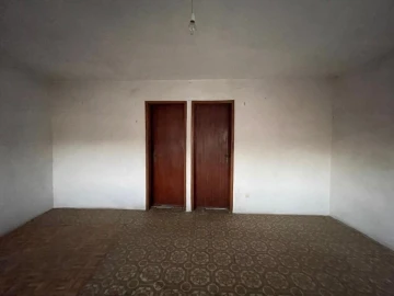 Moradia T0 para Venda em Nogueira e Ermida