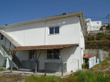 Loja para Venda em Sanfins do Douro