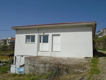 Loja para Venda em Sanfins do Douro