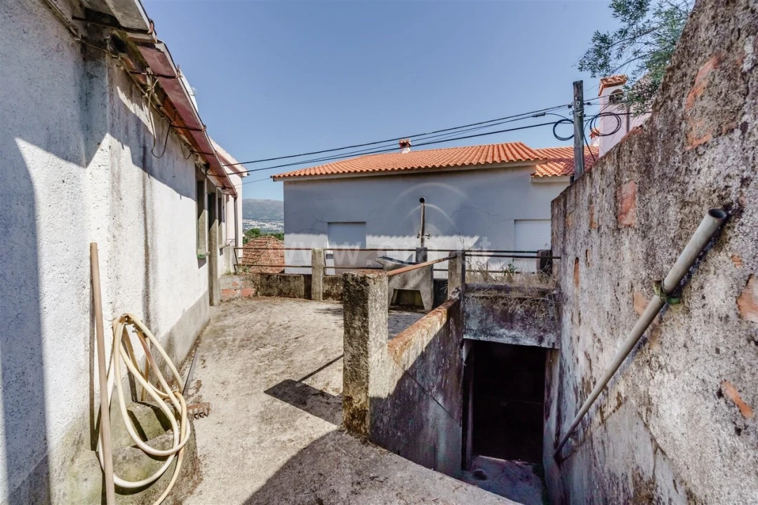 Moradia T2 para Venda em Ferro Foto 8