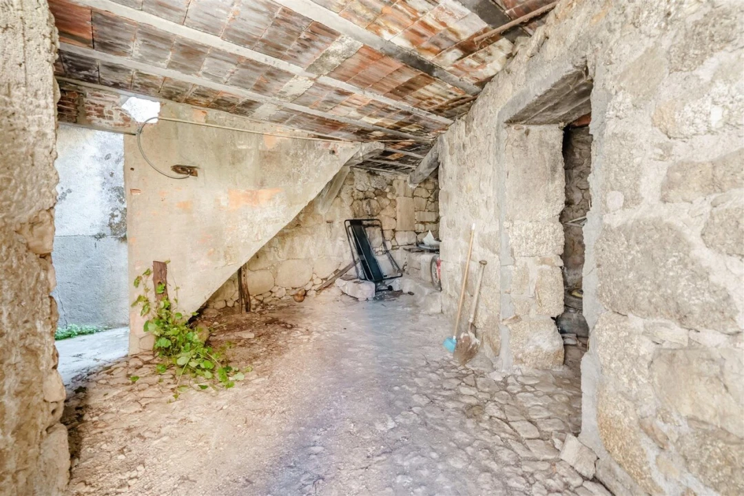 Moradia T2 para Venda em Ferro Foto 4