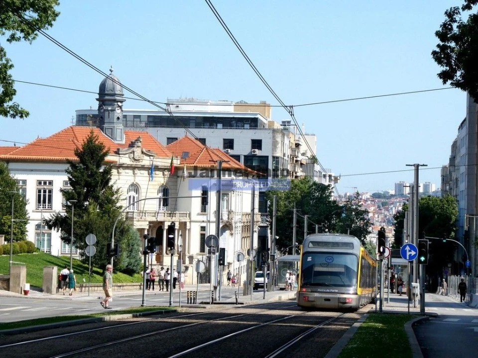 Terreno P/ Prédio para Venda em Mafamude e Vilar do Paraíso Foto 1