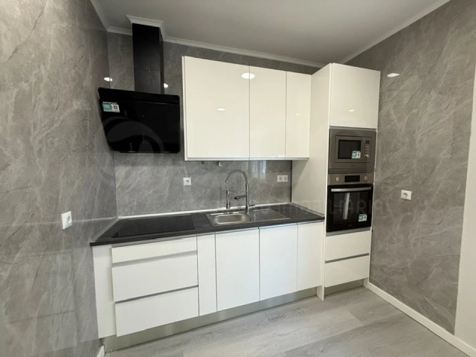 Apartamento T1 para Venda em Venteira Foto 4