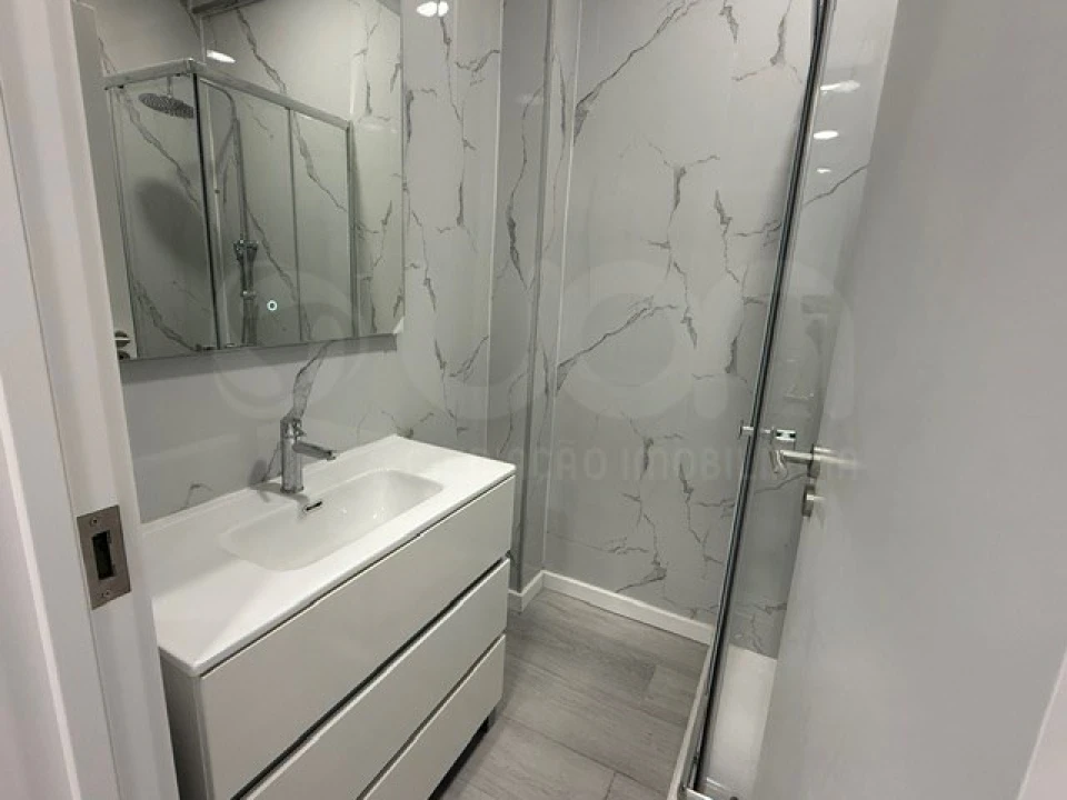 Apartamento T1 para Venda em Venteira Foto 7