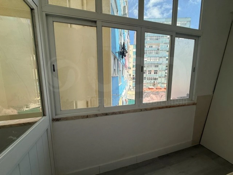 Apartamento T1 para Venda em Venteira Foto 8