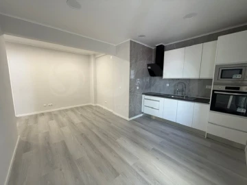 Apartamento T1 para Venda em Venteira