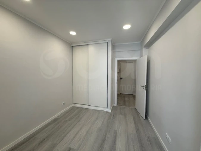 Apartamento T1 para Venda em Venteira Foto 6