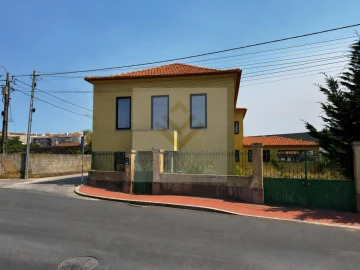 Moradia T8 para Venda em Avanca