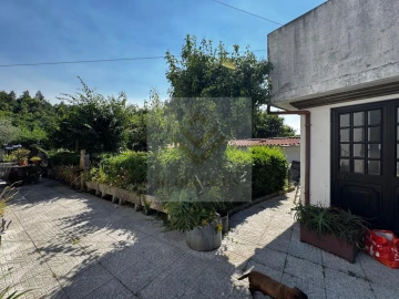 Moradia T3 para Venda em O. Azeméis, Riba-Ul, Ul, Macinhata Seixa, Madail