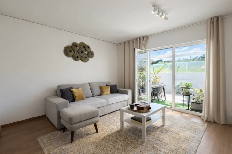Apartamento T2 para Venda em Vilar de Andorinho Foto 17
