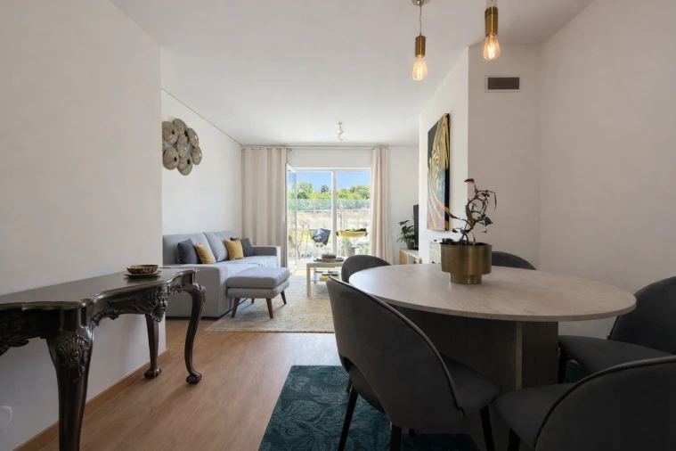 Apartamento T2 para Venda em Vilar de Andorinho Foto 11
