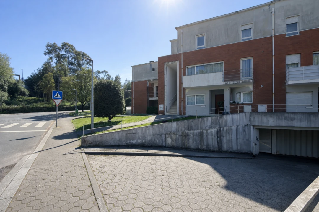 Apartamento T2 para Venda em Vilar de Andorinho Foto 32