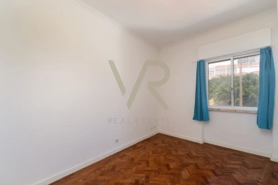 Apartamento T2 para Venda em Águas Livres