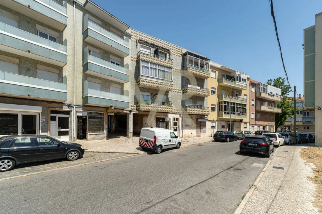 Apartamento T2 para Venda em Águas Livres Foto 26
