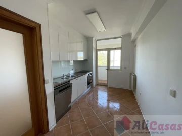 Apartamento T2 para Venda em Santa Maria da Feira, Travanca, Sanfins e Espargo
