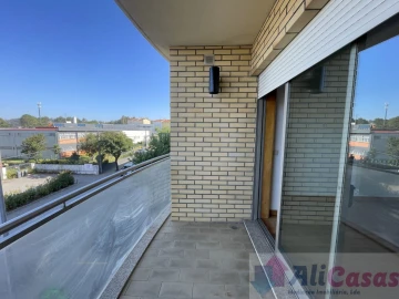 Apartamento T2 para Venda em Santa Maria da Feira, Travanca, Sanfins e Espargo