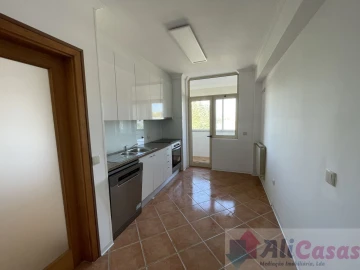 Apartamento T2 para Venda em Santa Maria da Feira, Travanca, Sanfins e Espargo