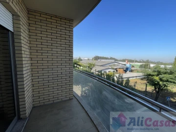 Apartamento T2 para Venda em Santa Maria da Feira, Travanca, Sanfins e Espargo