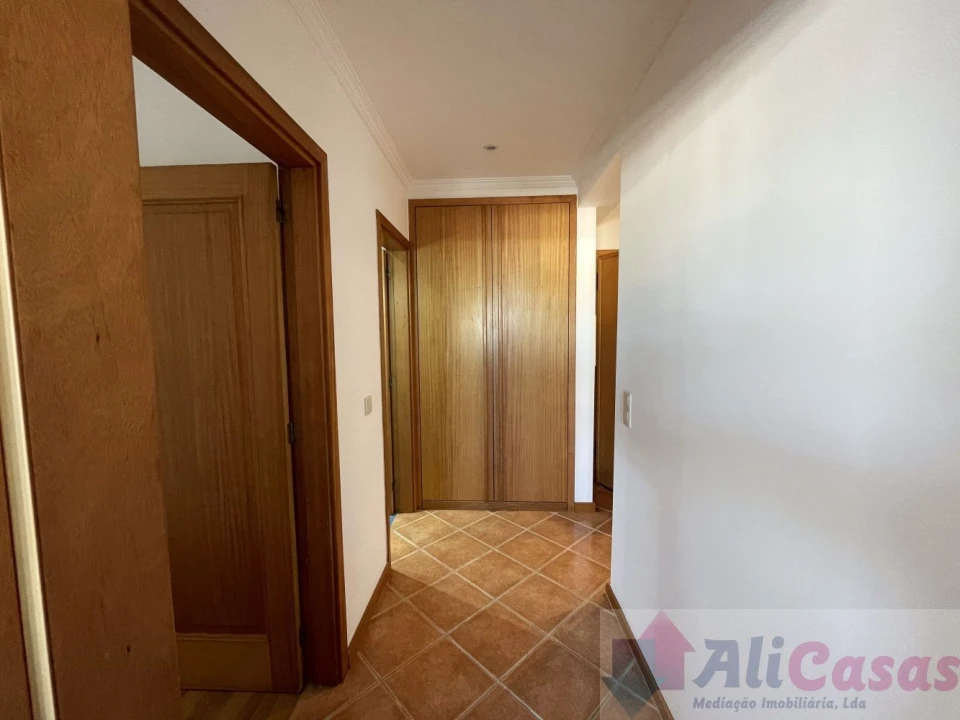 Apartamento T2 para Venda em Santa Maria da Feira, Travanca, Sanfins e Espargo Foto 19