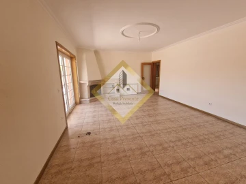Moradia T3 para Venda em Canedo, Vale e Vila Maior