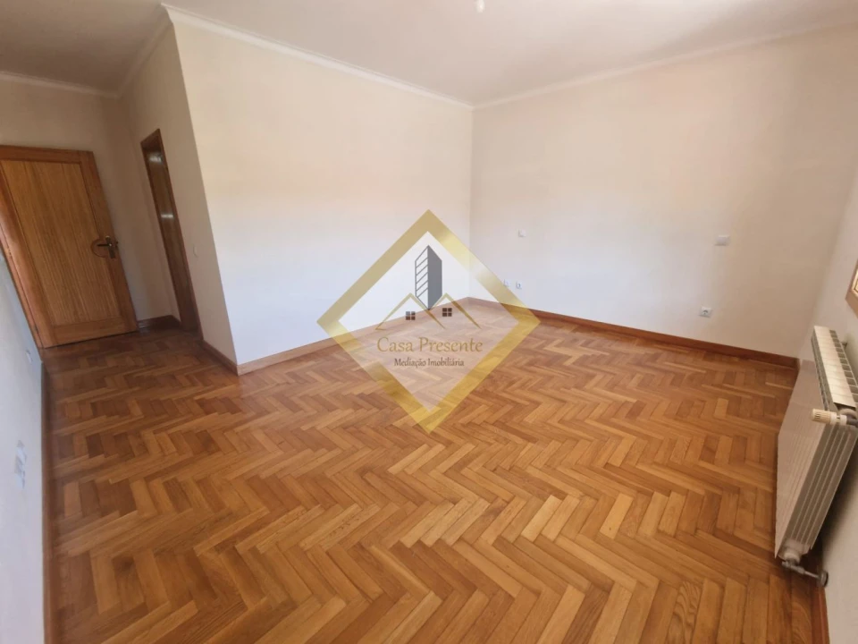 Moradia T3 para Venda em Canedo, Vale e Vila Maior Foto 13