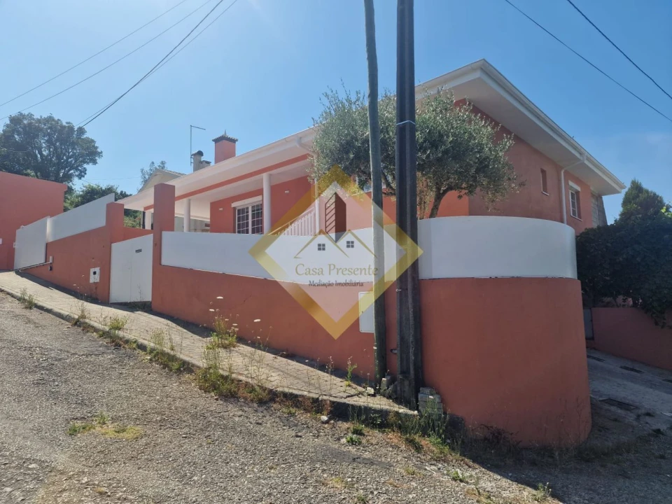 Moradia T3 para Venda em Canedo, Vale e Vila Maior Foto 2